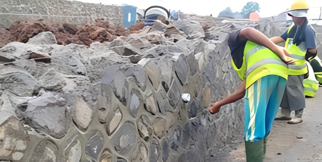 Pekerjaan Retaining Wall & Pagar Panel Cluster PG4 di Kawasan OCBD